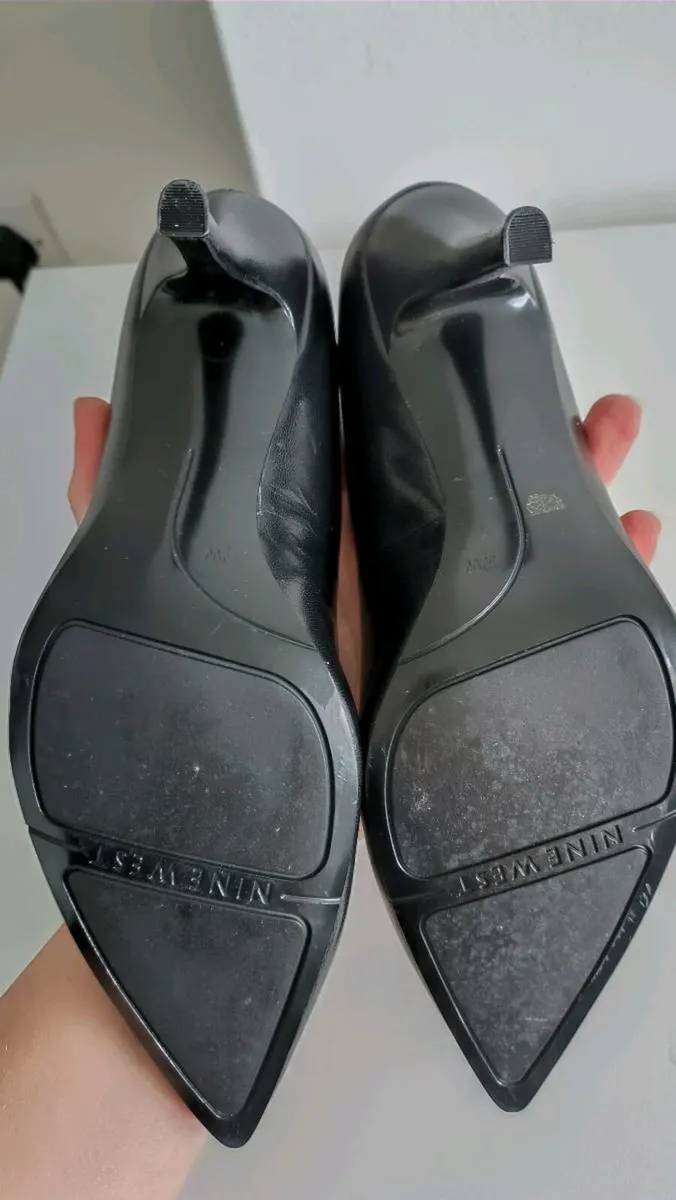 Nine West black heels - Image 4