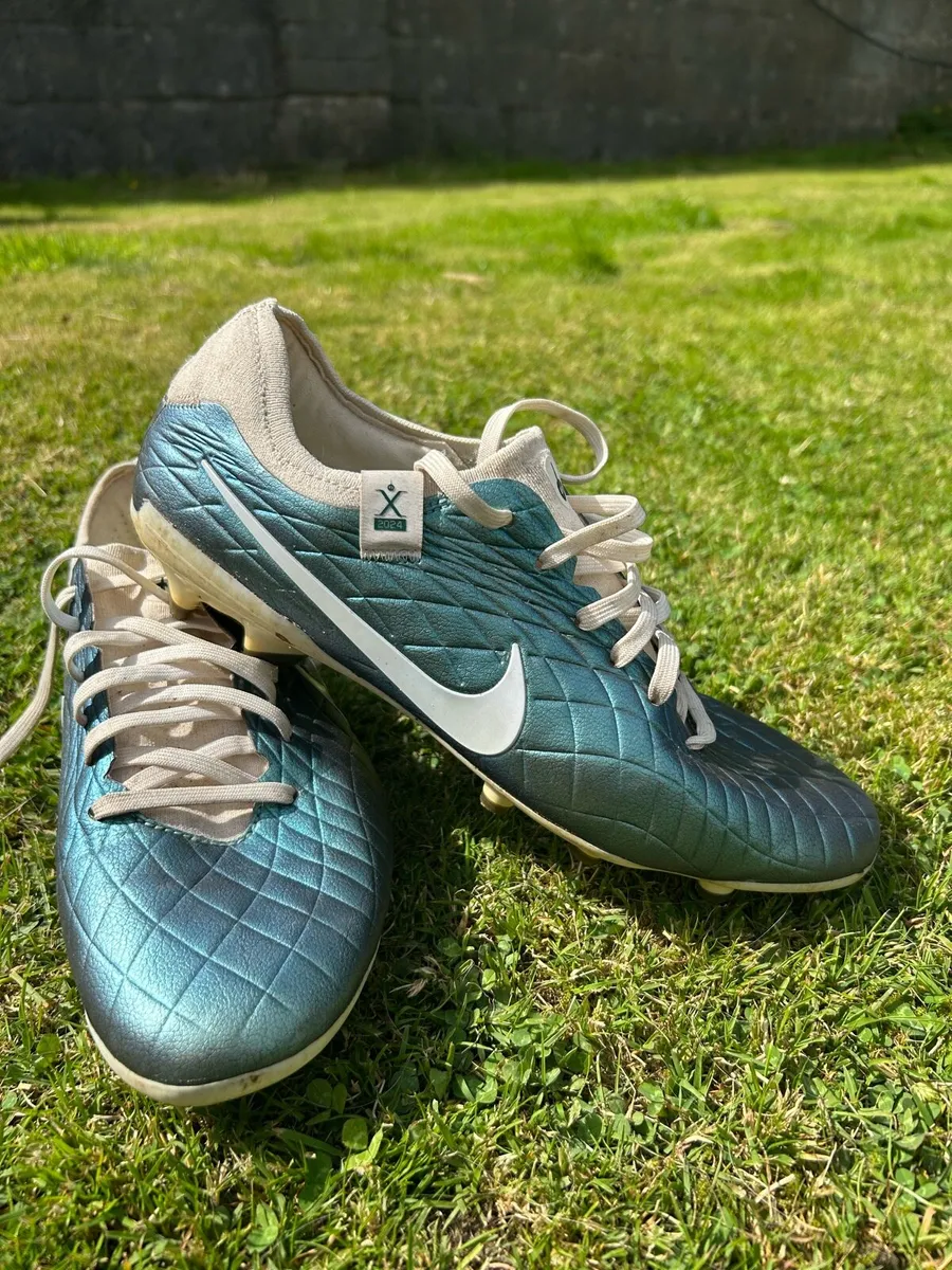 Nike Tiempo - Image 1