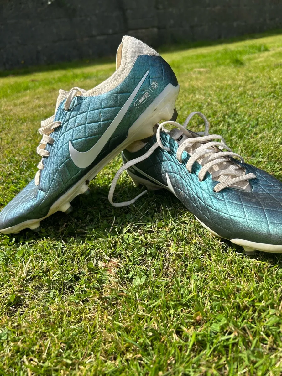 Nike Tiempo - Image 2