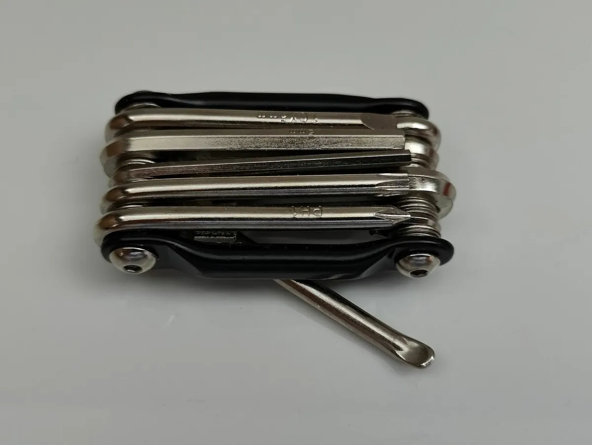 BICYCLE MULTI-TOOL - Image 4