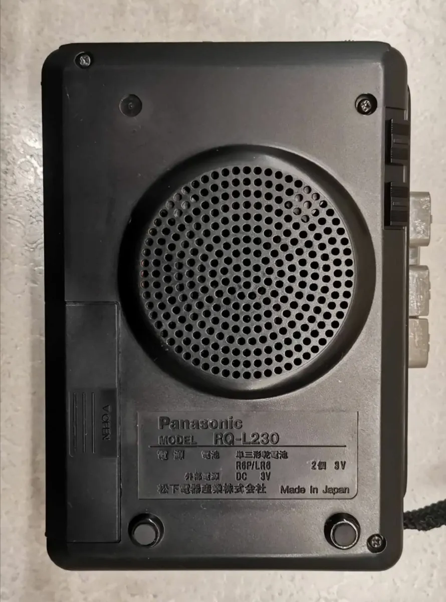 Panasonic RQ-L230 Cassette Player Walkman Recorder - Image 2