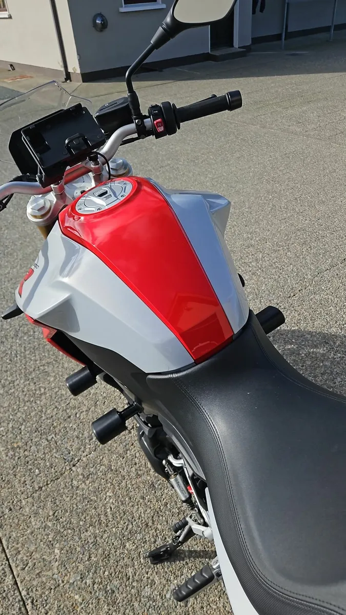 BMW F 900 R 2021 - Image 2