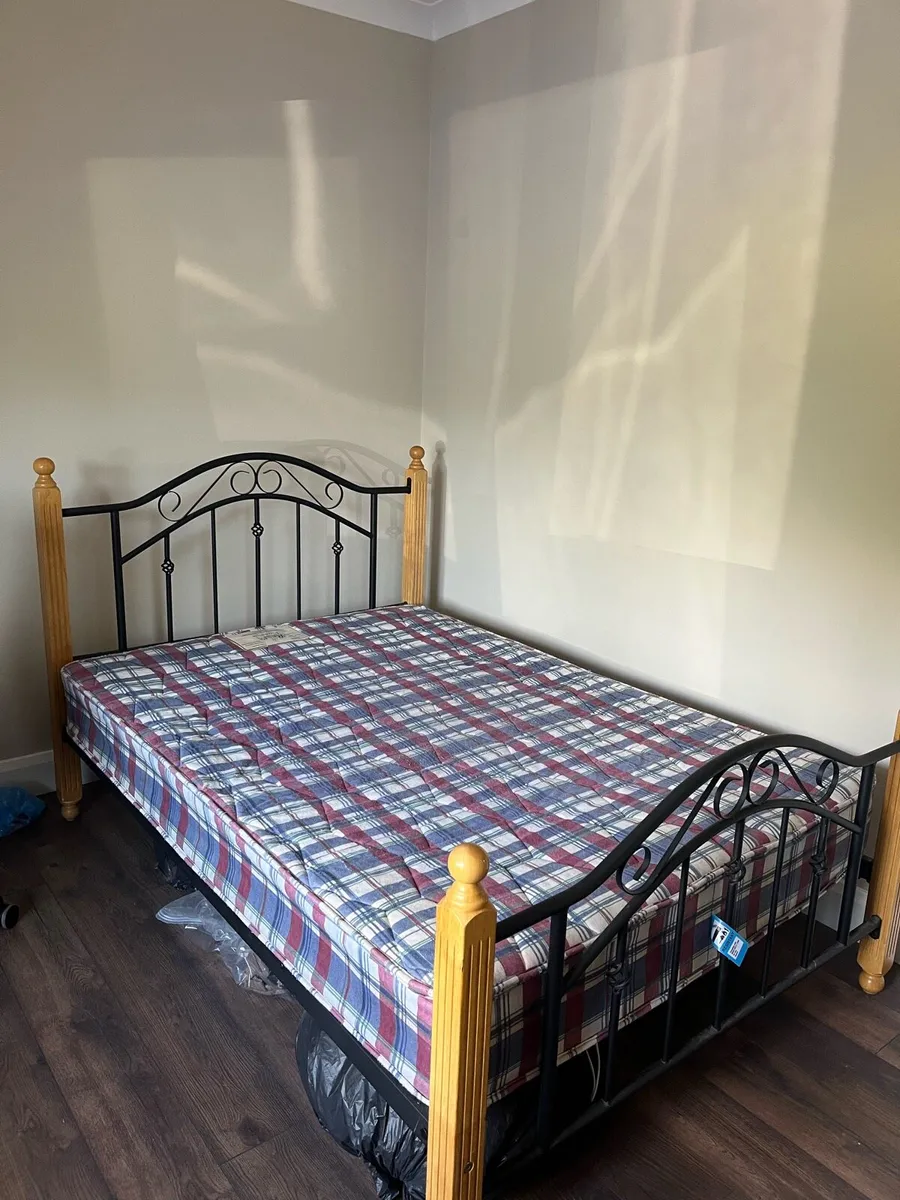 Double bed and mattress - Image 3