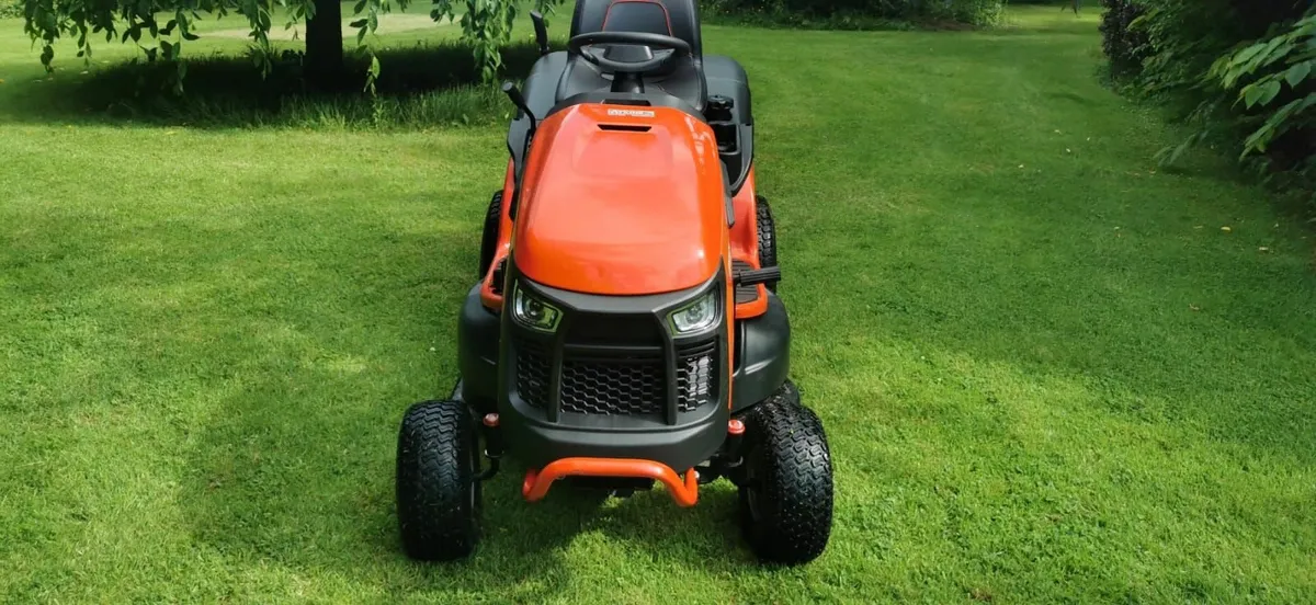 Snapper Ride on lawnmower - Image 2