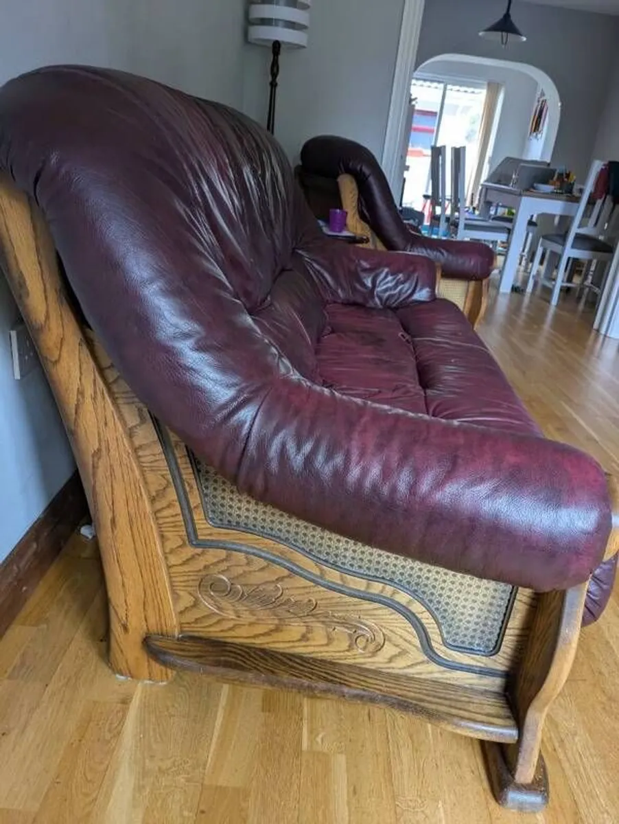 Elegant leather suite of furniture (3-2-1). Perfect for upscaling project - FREE - Image 3