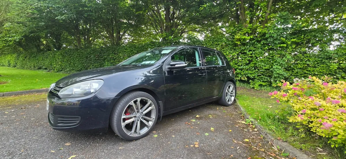 Volkswagen Golf 2010 - Image 2