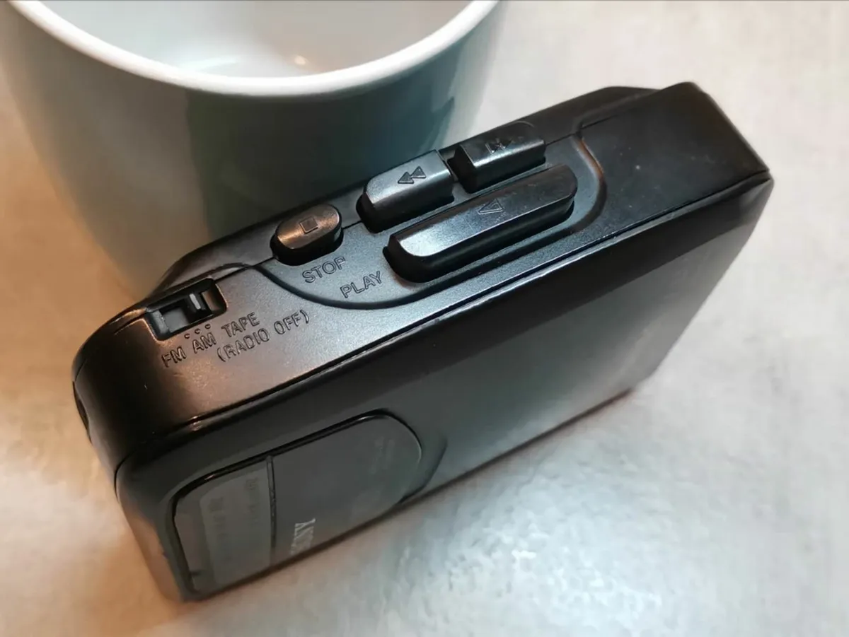 SONY WM-FX101 Cassette Walkman - Image 2