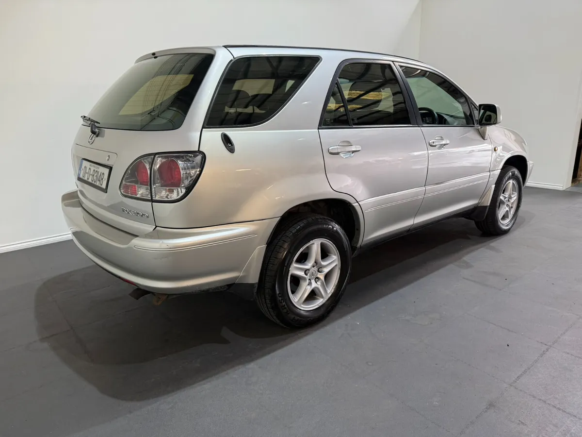 Lexus RX 2001 - Image 4