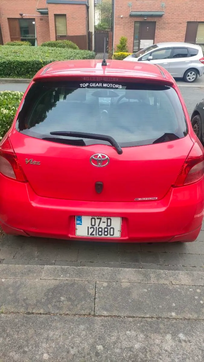 Toyota Yaris / Vitz - Image 2