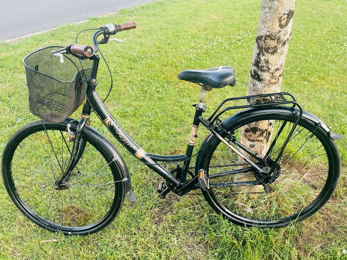 Ladies bicycle for sale . - Image 1