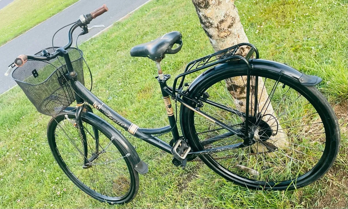 Ladies bicycle for sale . - Image 2