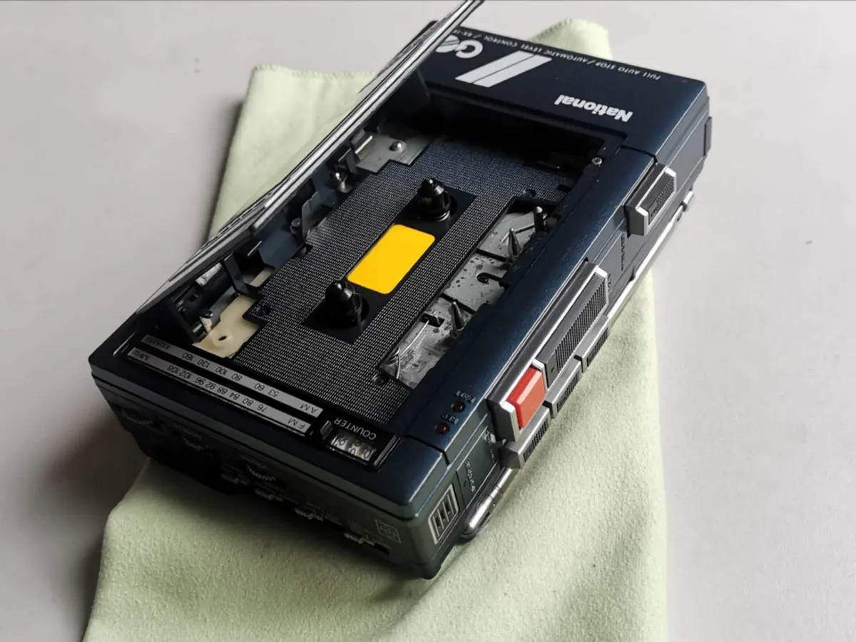 National (Panasonic) RX1950 Cassette Player Walkma - Image 4