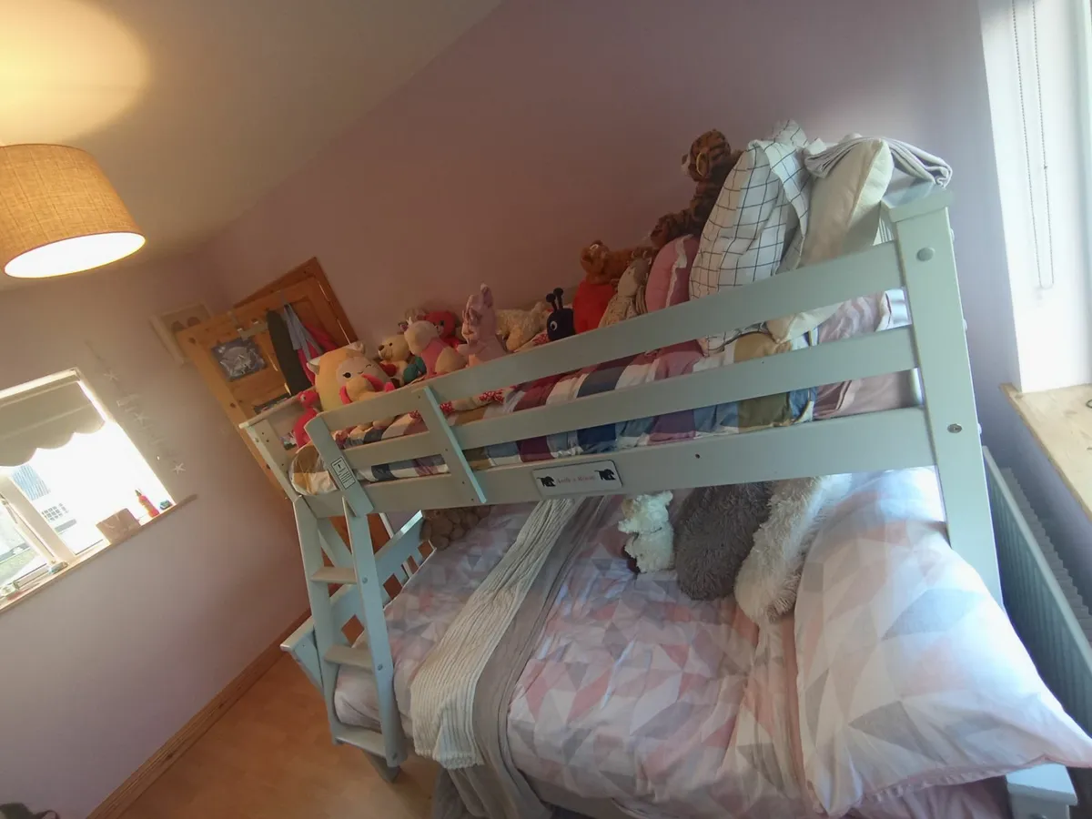 Double bunk bottom single top in perfect condition - Image 1