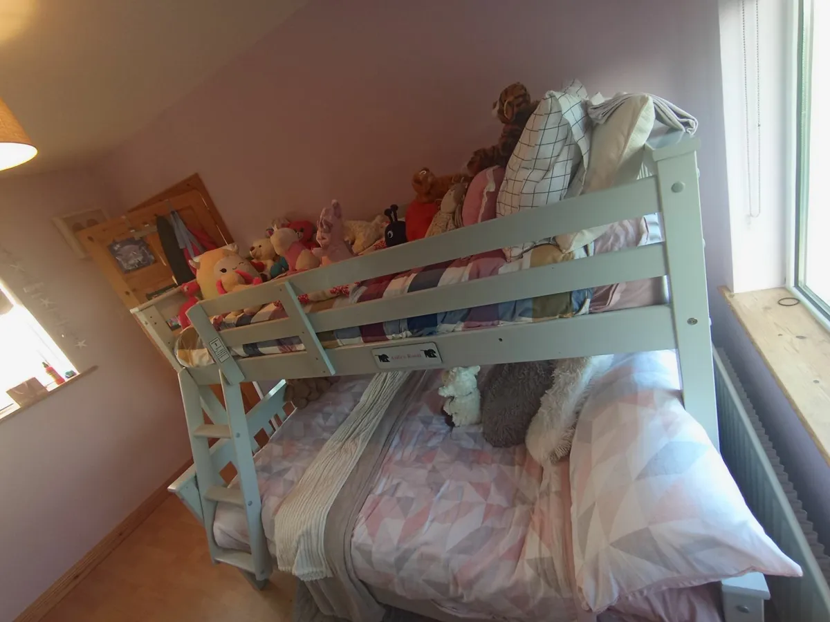 Double bunk bottom single top in perfect condition - Image 2