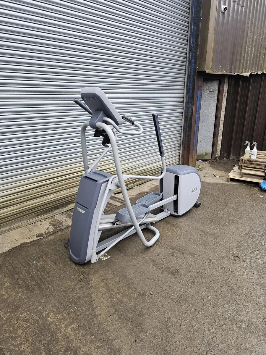 PRECOR CROSSTRAINER - Image 1
