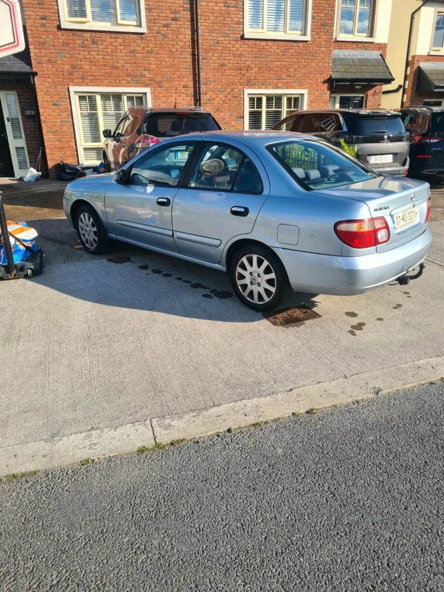 Nissan almera - Image 2