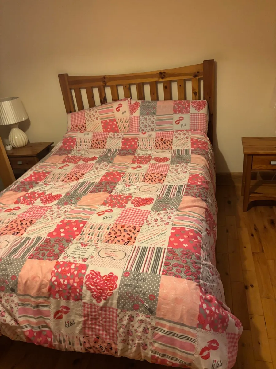 Bed frame + matress + 2 bed side lockers - Image 1