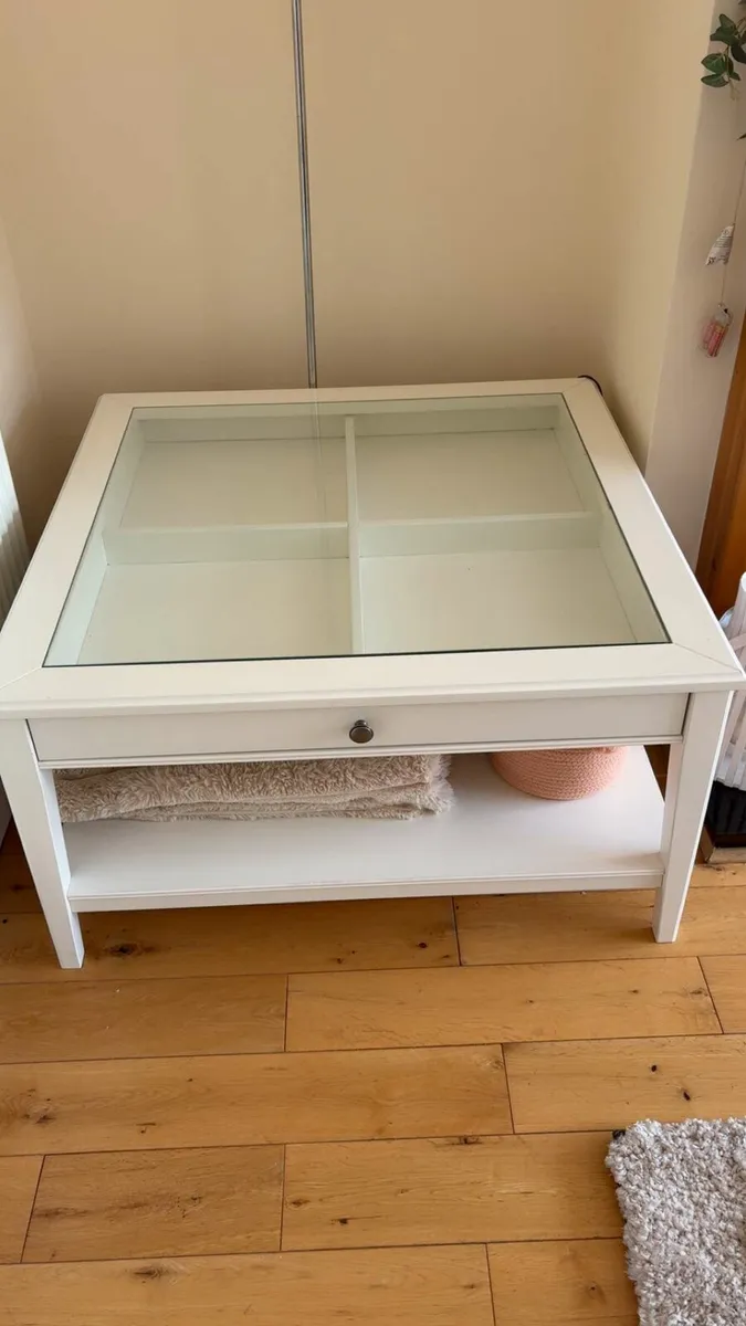 Table for sale - Image 2