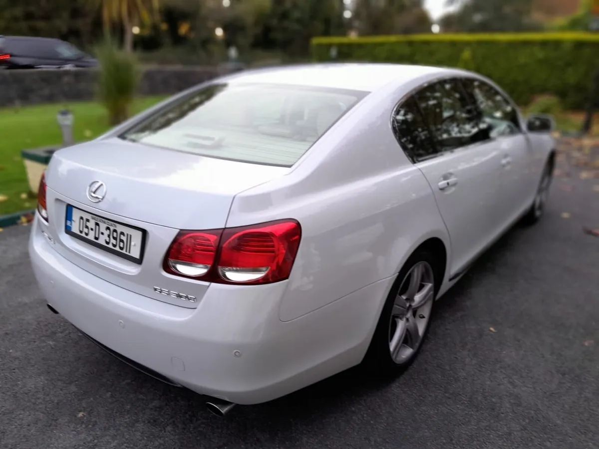 2005 Lexus GS300 Executive 3.0V6 Auto - Image 2