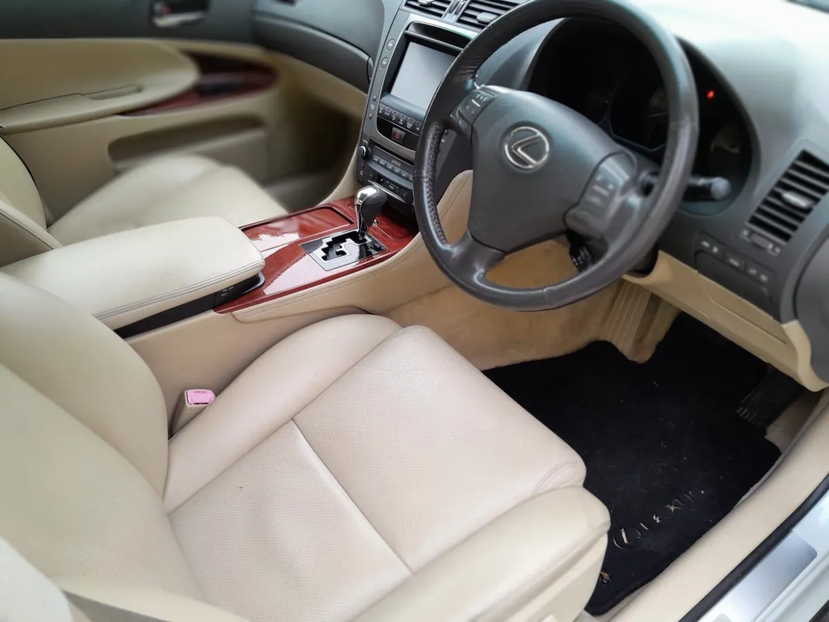 2005 Lexus GS300 Executive 3.0V6 Auto - Image 1
