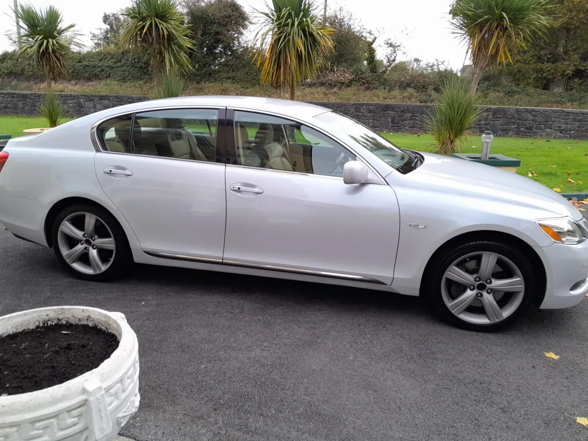 2005 Lexus GS300 Executive 3.0V6 Auto - Image 1