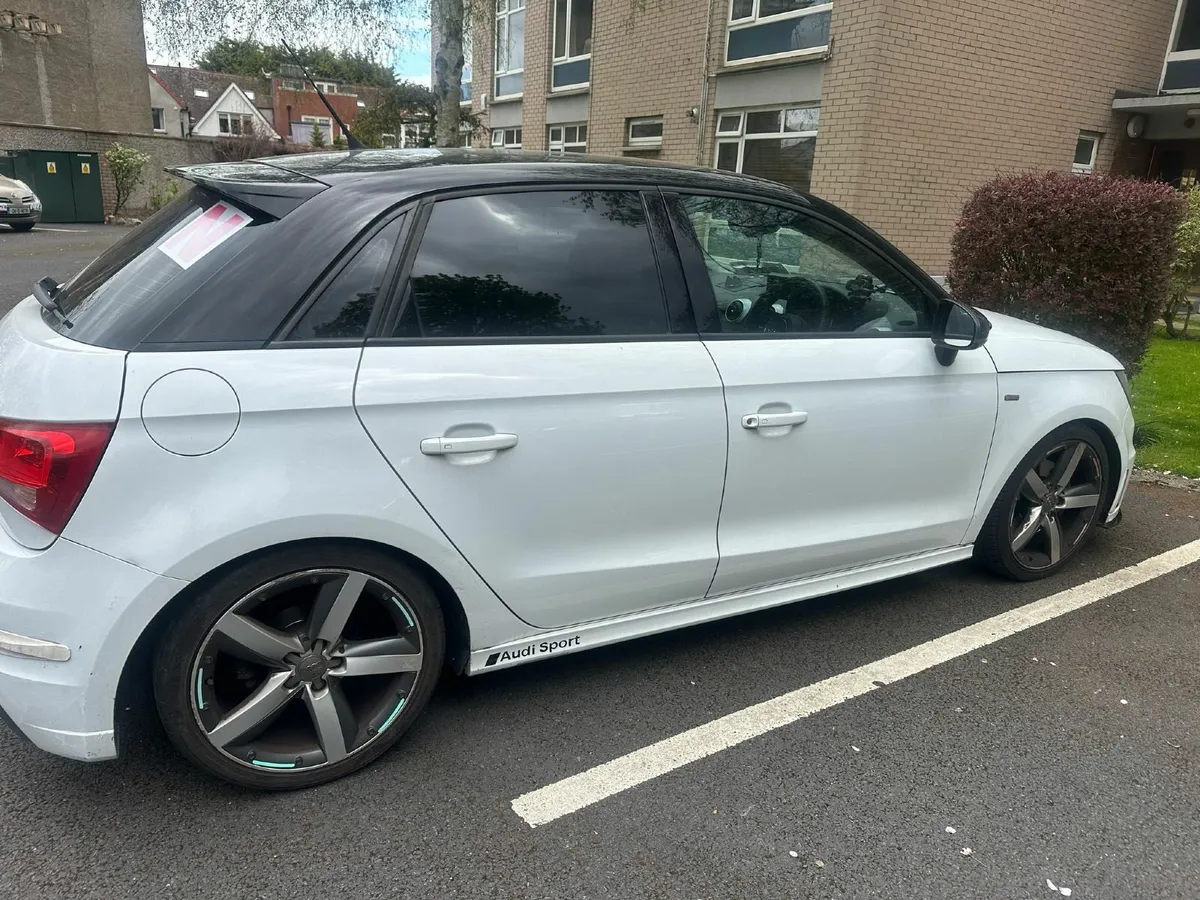 Audi A1 2015 - Image 4
