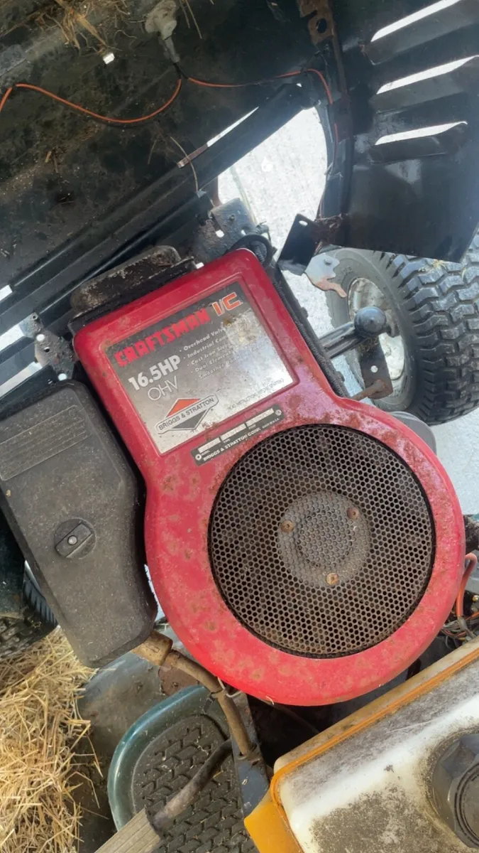 Craftsman lawnmower for sale - Image 1