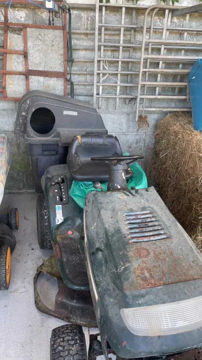Craftsman lawnmower for sale - Image 2