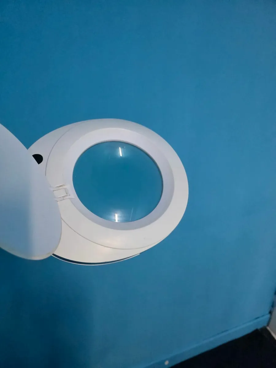 Beauty lamp - Image 2