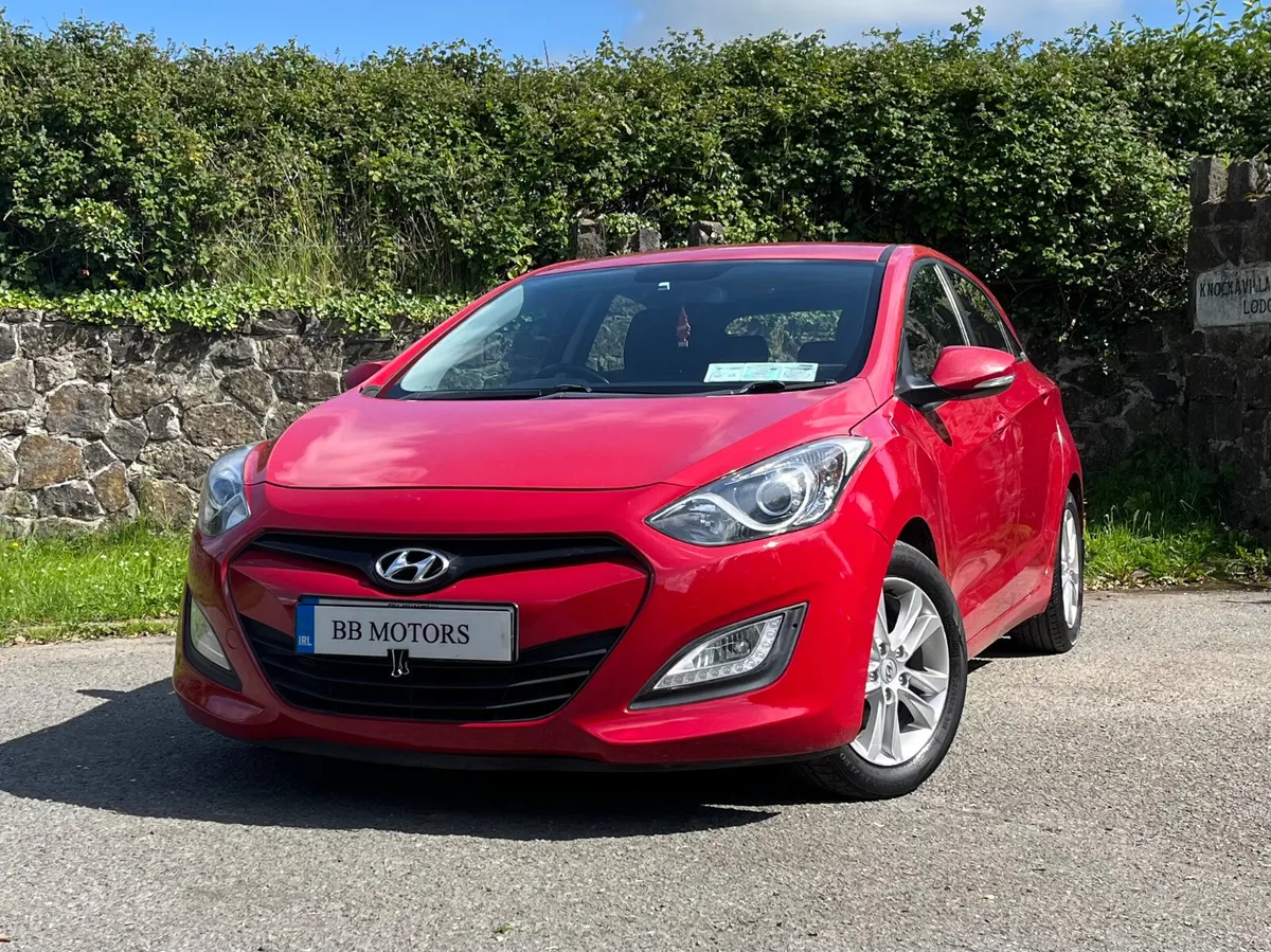 Hyundai i30 1.6 Diesel Deluxe - Image 2