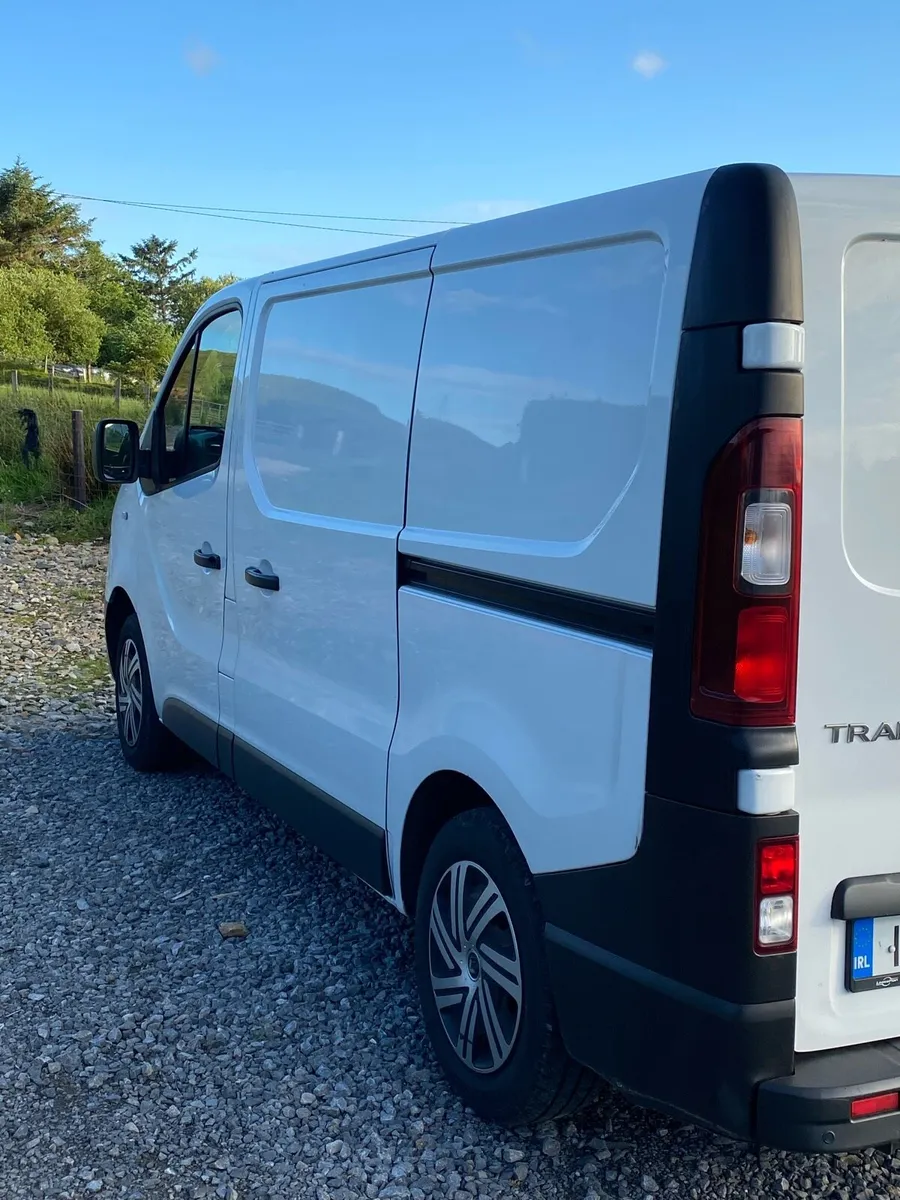 Renault traffic - Image 4