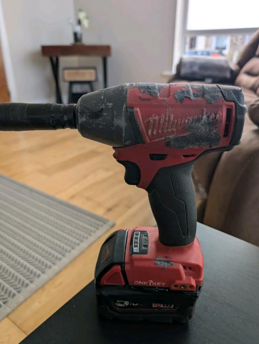 Milwaukee impact wrench 1/2" - Image 1