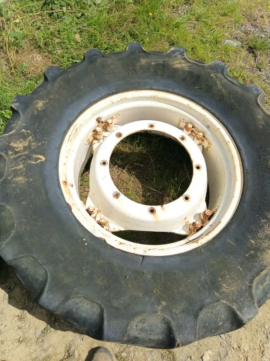 New Holland rims - Image 1