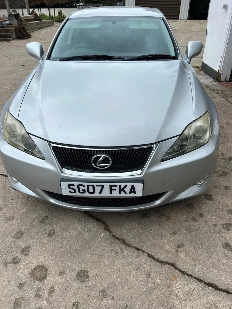 Lexus is250 - Image 1