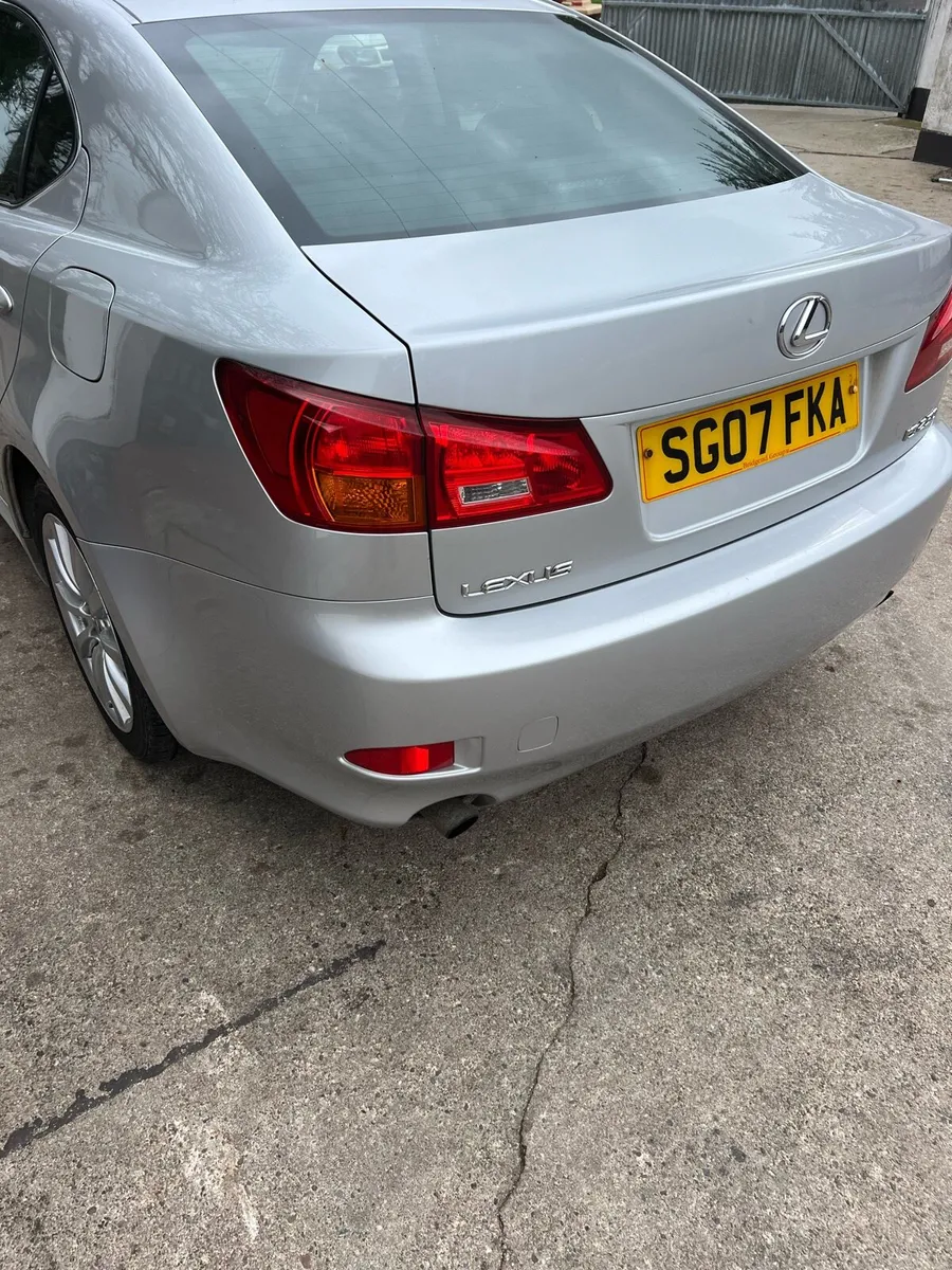 Lexus is250 - Image 2