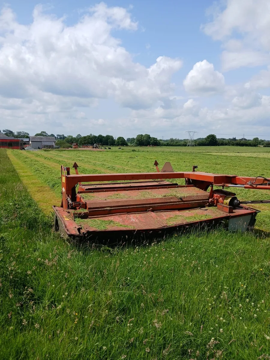 Kuhn 350  trailed conditioner mower - Image 1