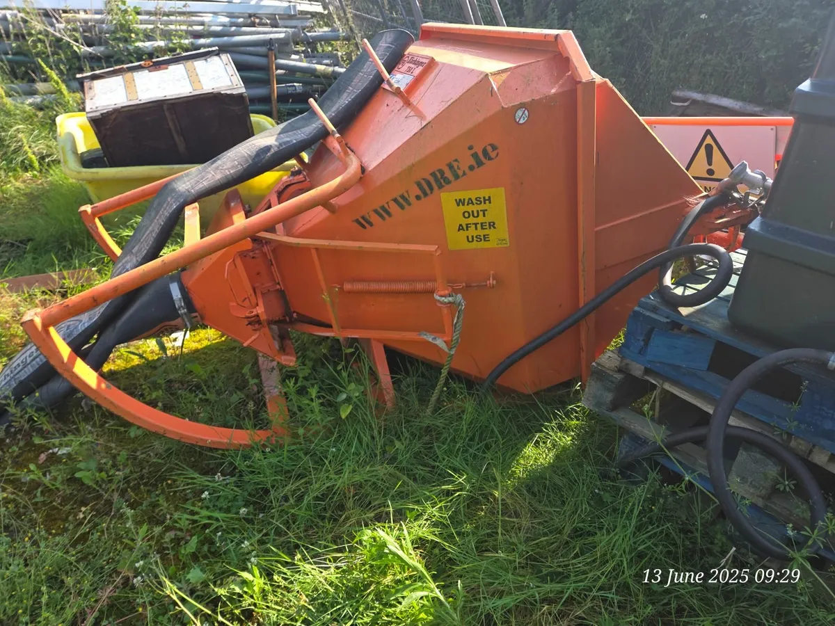 Concrete skip - Image 3
