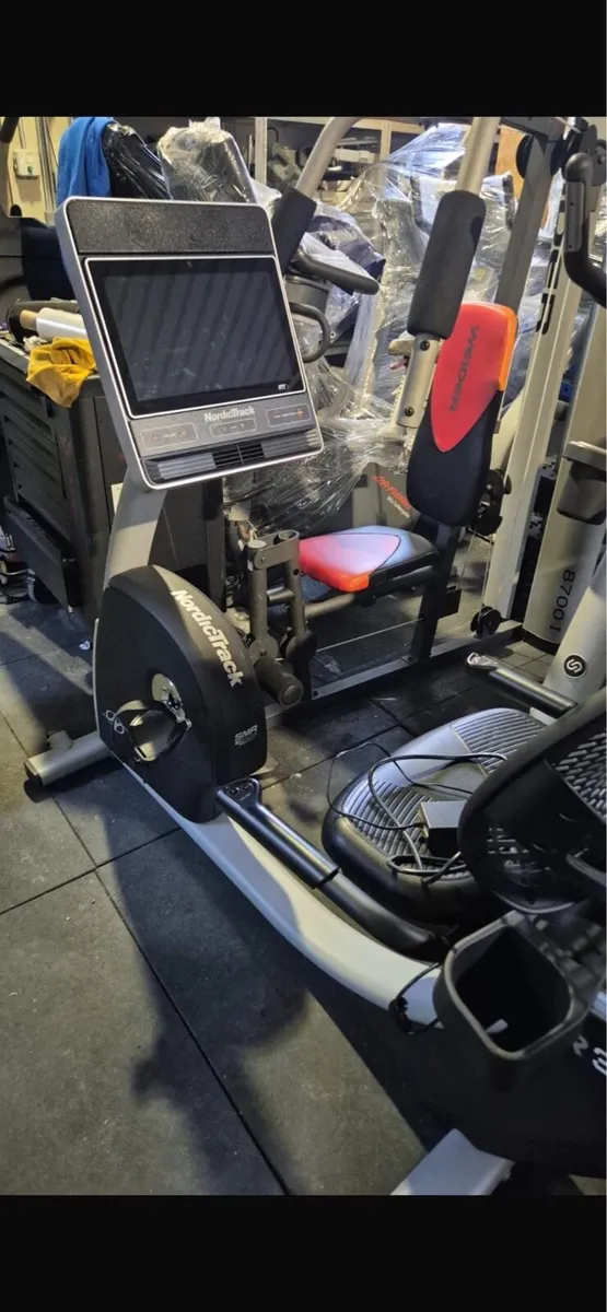 🤩🤩NEW !!Nordictrack r35 touchscreen recumbent - Image 1
