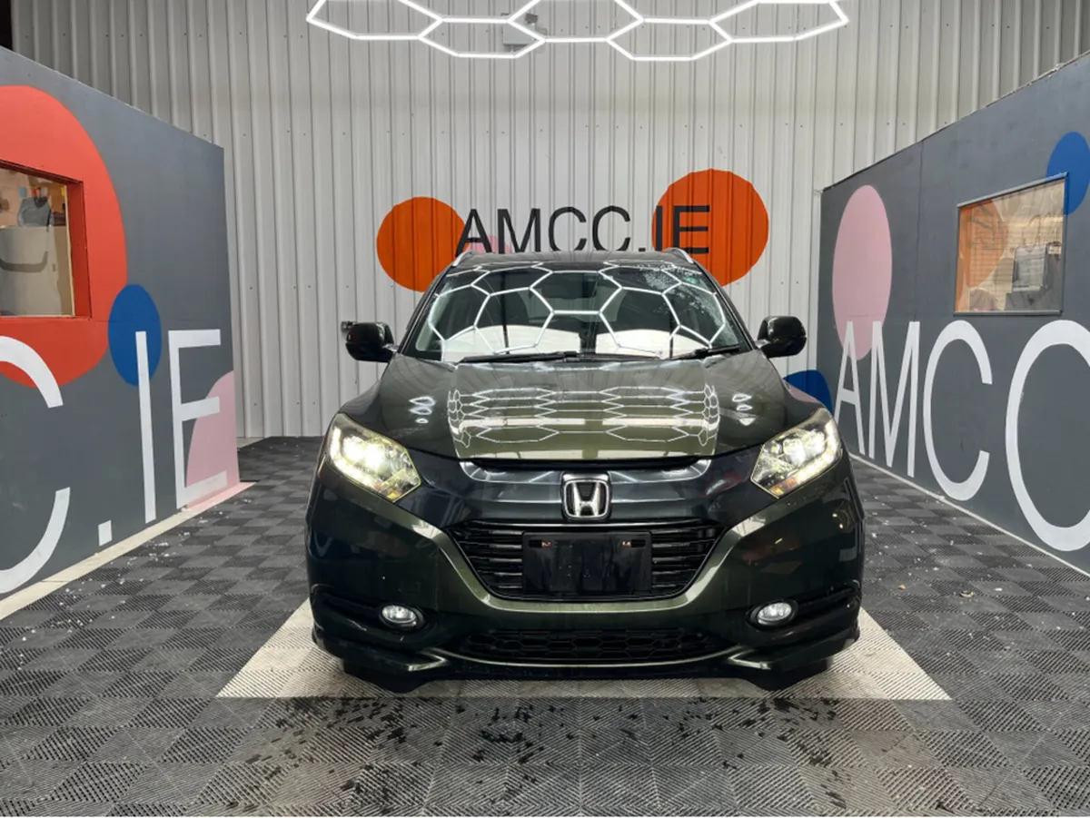 Honda Vezel 1.5 HYBRID / 94k KMs / HEATED SEATS , - Image 2
