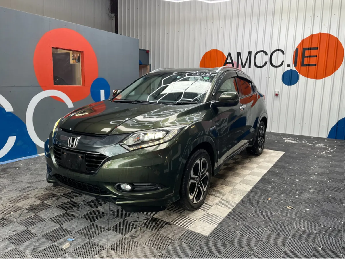Honda Vezel 1.5 HYBRID / 94k KMs / HEATED SEATS , - Image 3