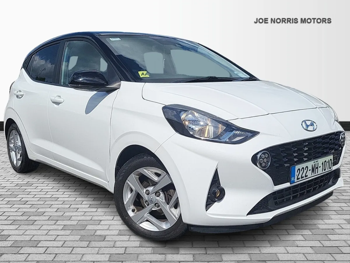Hyundai i10 DELUXE PLUS 2 TONE ROOF 5DR - Image 1