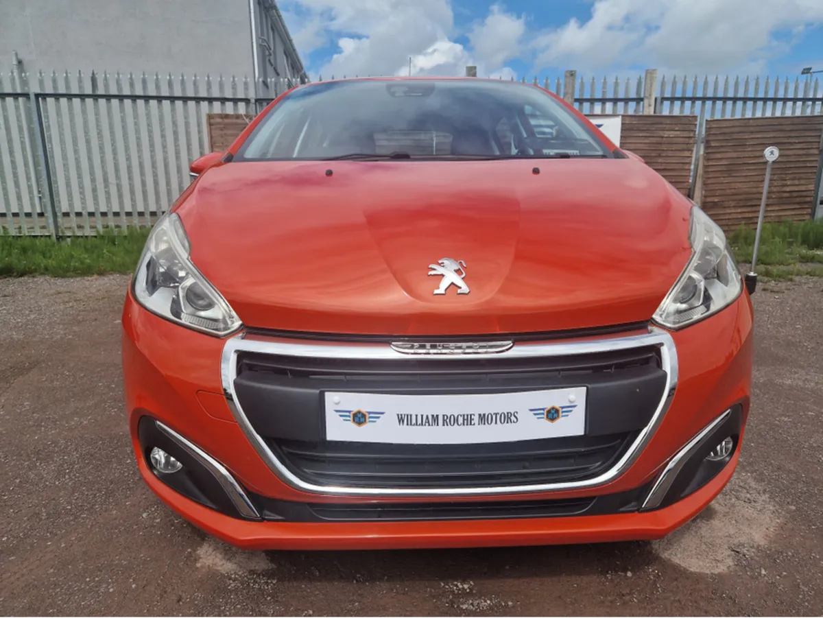 Peugeot 208 1.2 PETROL AUTO - Image 3