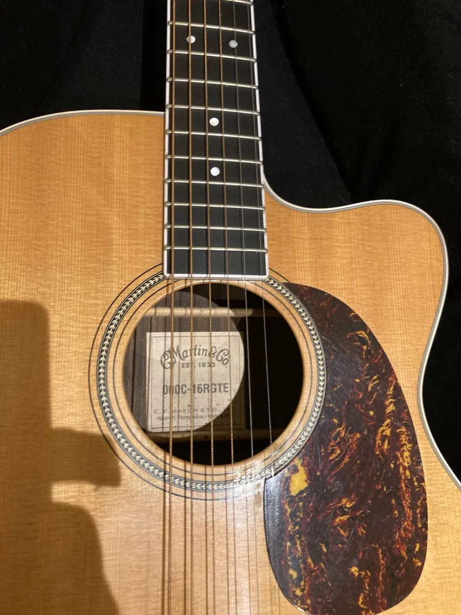 Martin Guitar - Image 2