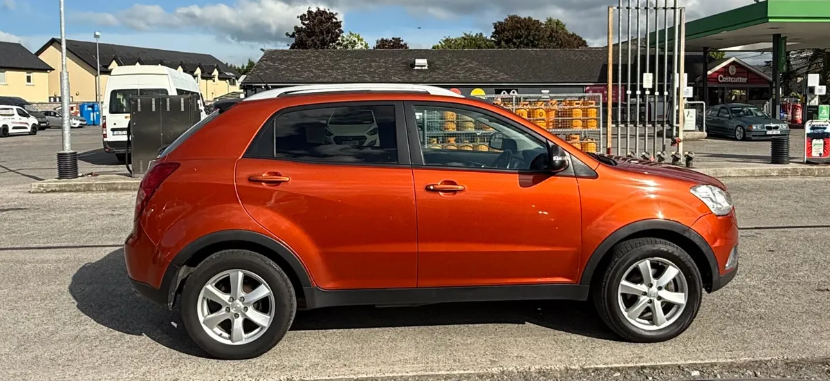 15 Ssangyong  Korando 2.0d - Image 1
