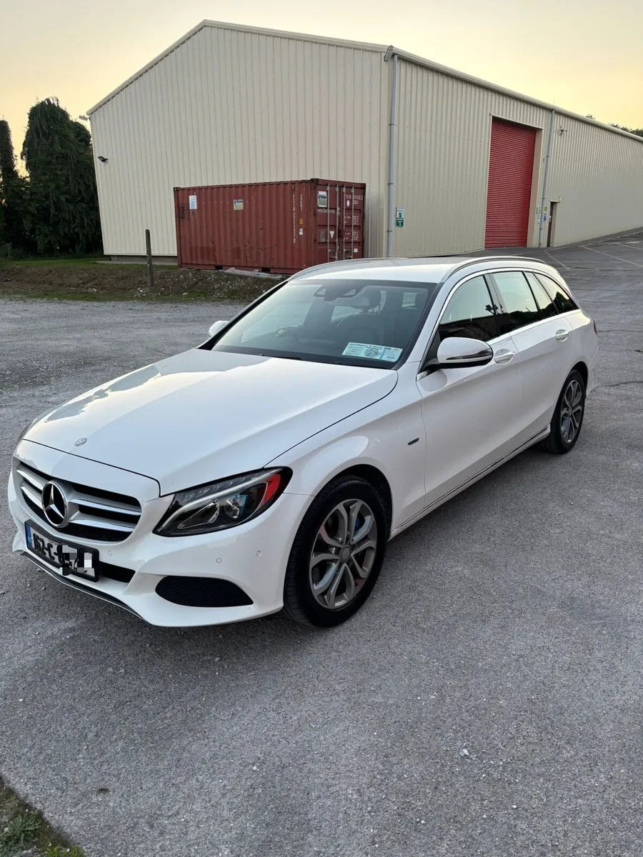 Mercedes C350e - Image 2