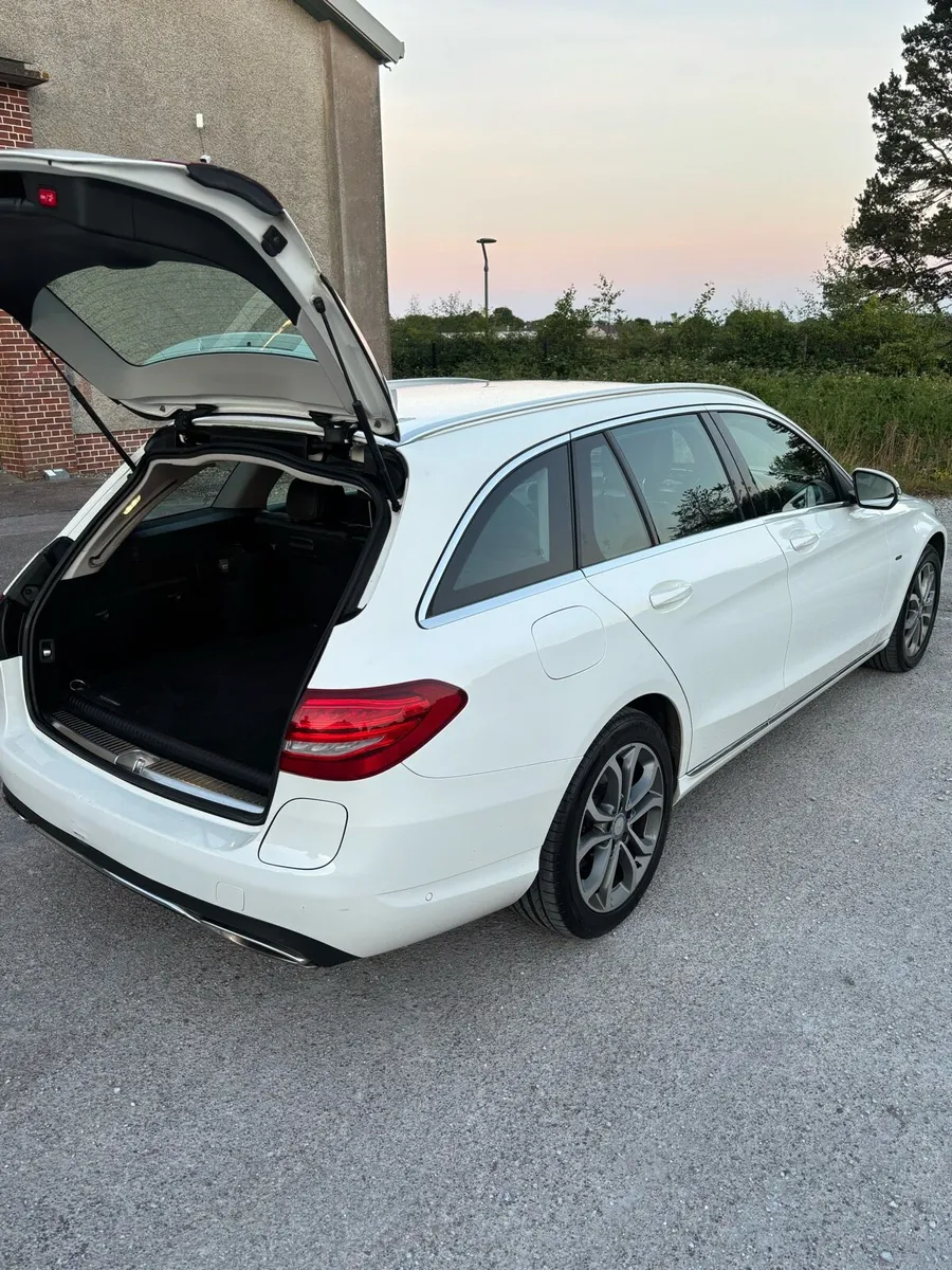 Mercedes C350e *Ad Update* - Image 4