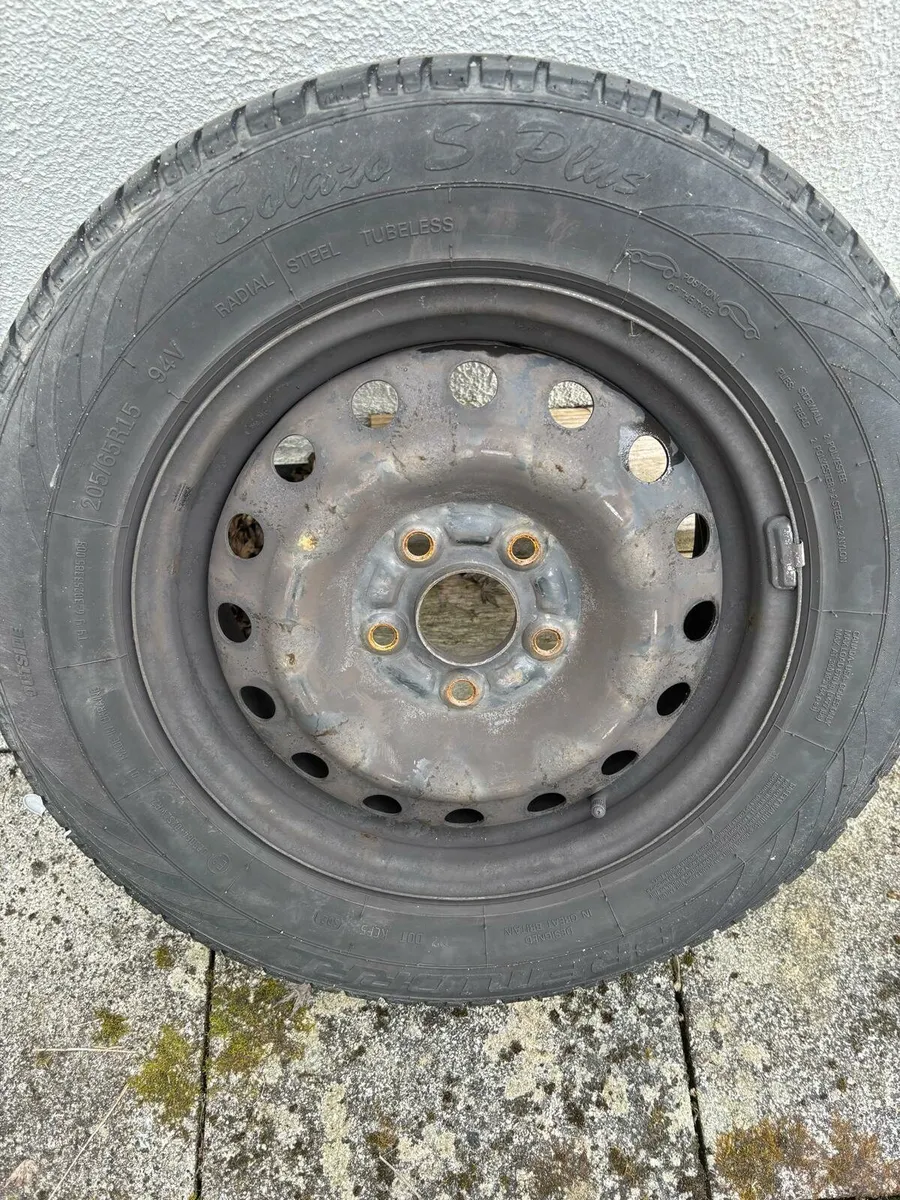 Steel wheels with tyres - Image 3
