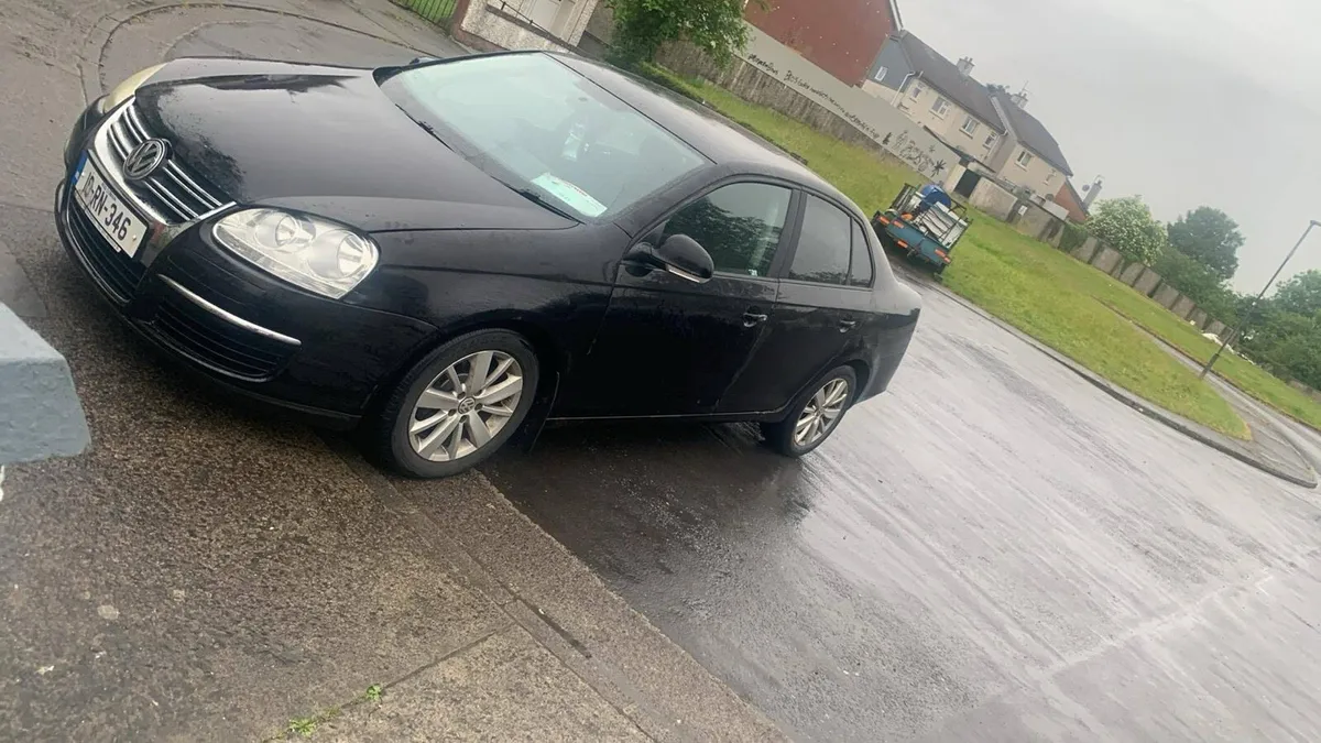 VW JETTA 2010 - Image 3