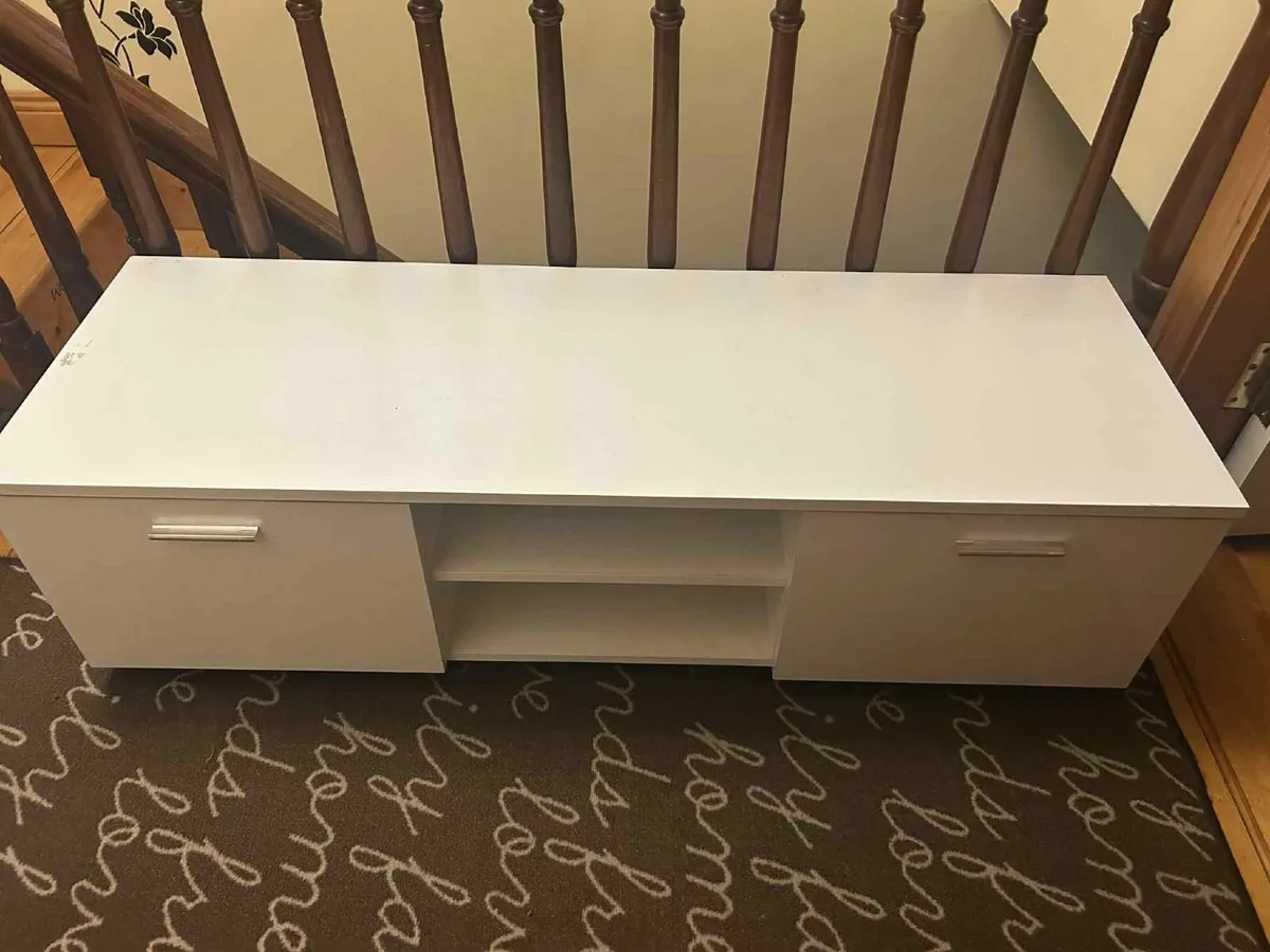 Tv table