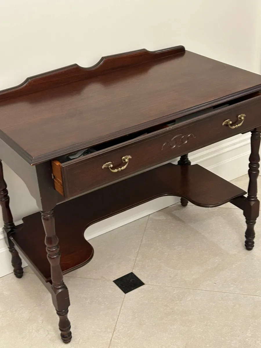 Desk - Image 3